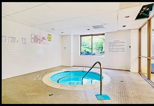 35 N Chatsworth Ave #1M Photo 1