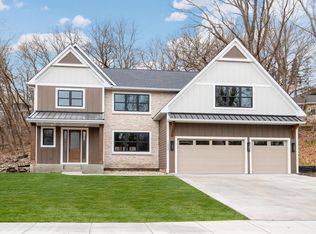 5034 Sparrow Rd, Minnetonka, MN 55345