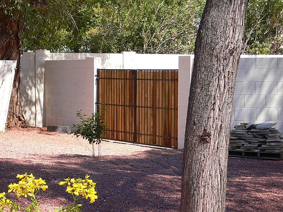 RV Gate