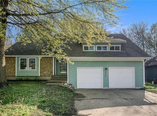 3717 NE Stanton St, Lees Summit, MO 64064