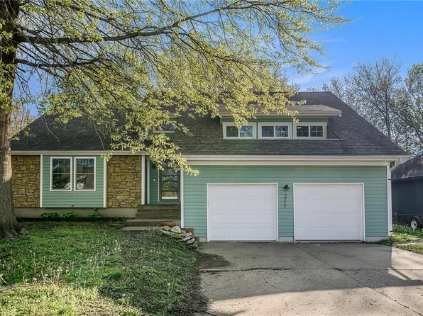 3717 NE Stanton St, Lees Summit, MO 64064