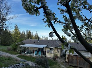 80 Bradley Pl, Camano Island, WA 98282