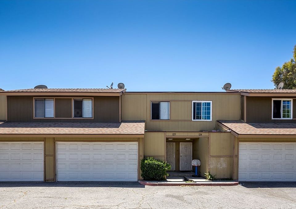1st image of 12828 Ramona Blvd Unit 123