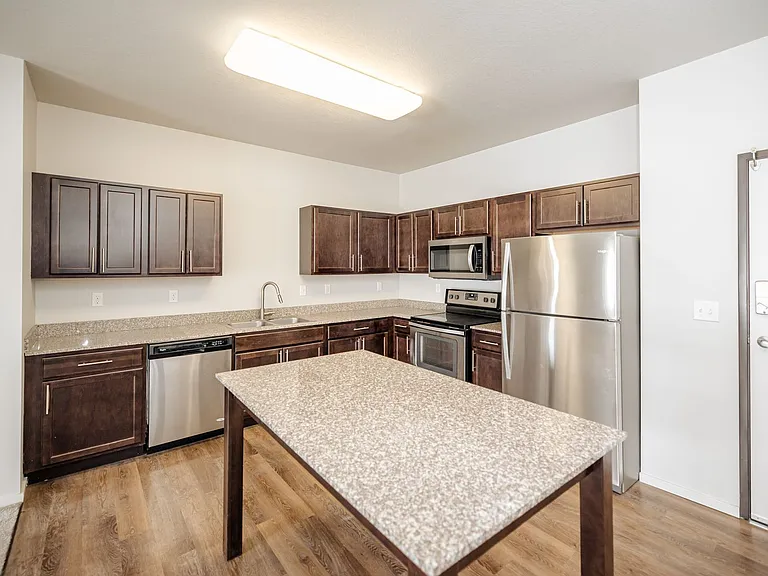 Kascade Place Apartments — Photo 106