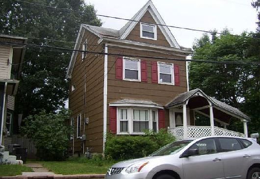 2nd image of 305 Moreau St