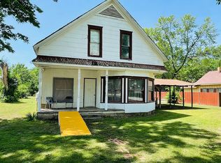 401 N Wood St, Caney, KS 67333