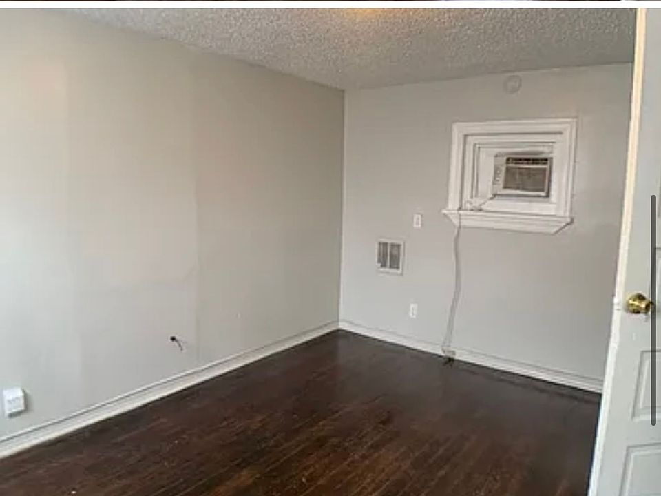 2nd image of 2265 NE 16th Ter