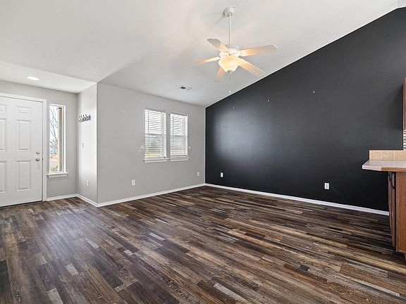 3rd image of 6002 Westport Ln