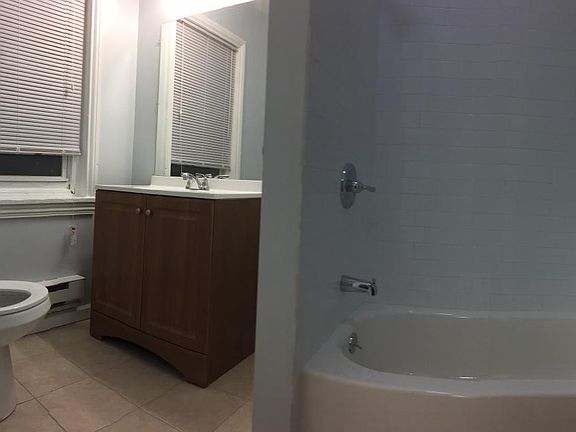 4th image of 510 S 41st St APT 5