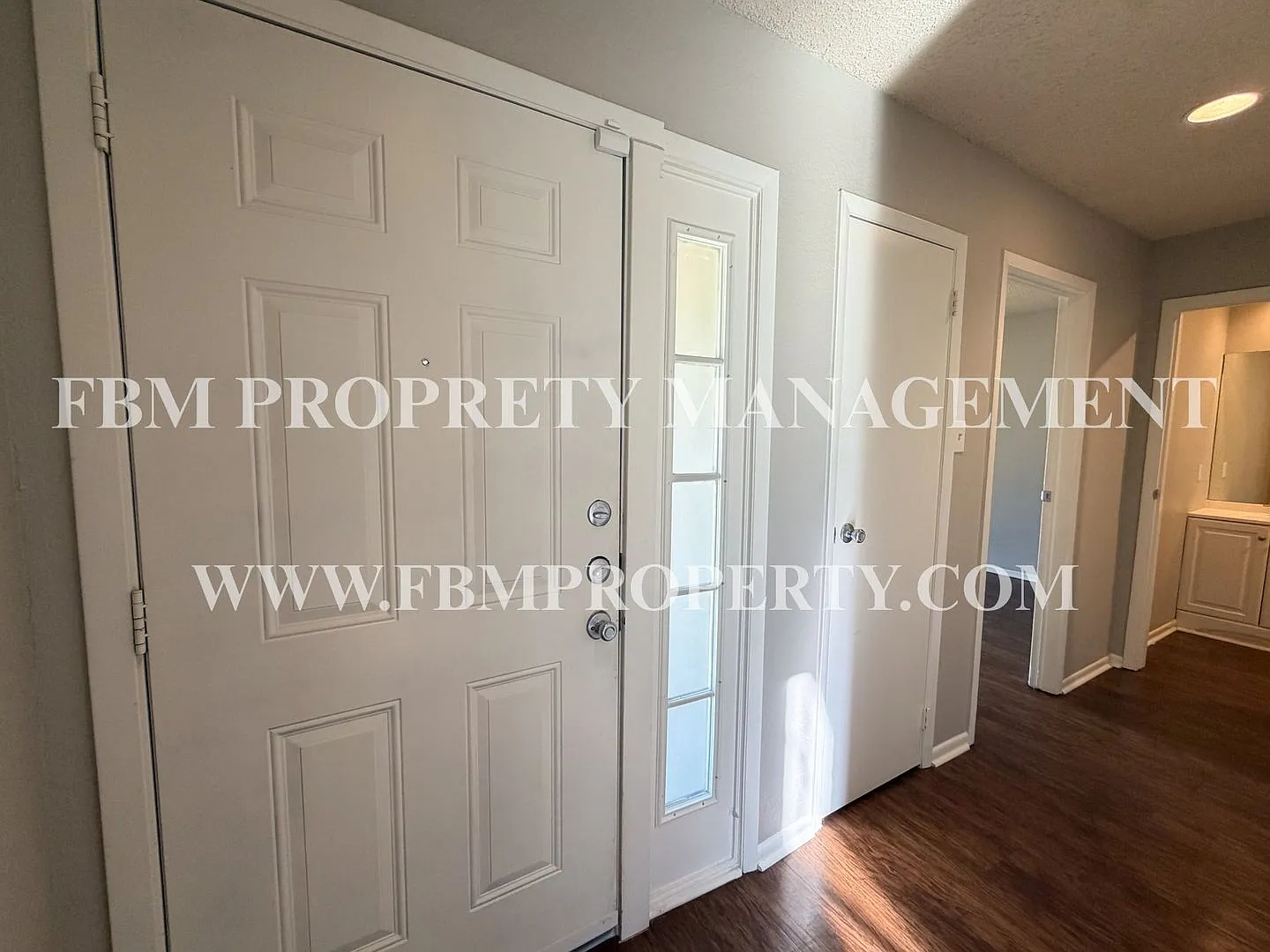 615 Lost Springs Spacious 2 Bedroom, 2 Bathroom Triplex Home in Arlington, TX! — Photo 3