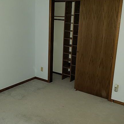 5th image of 2278 Marathon Ave