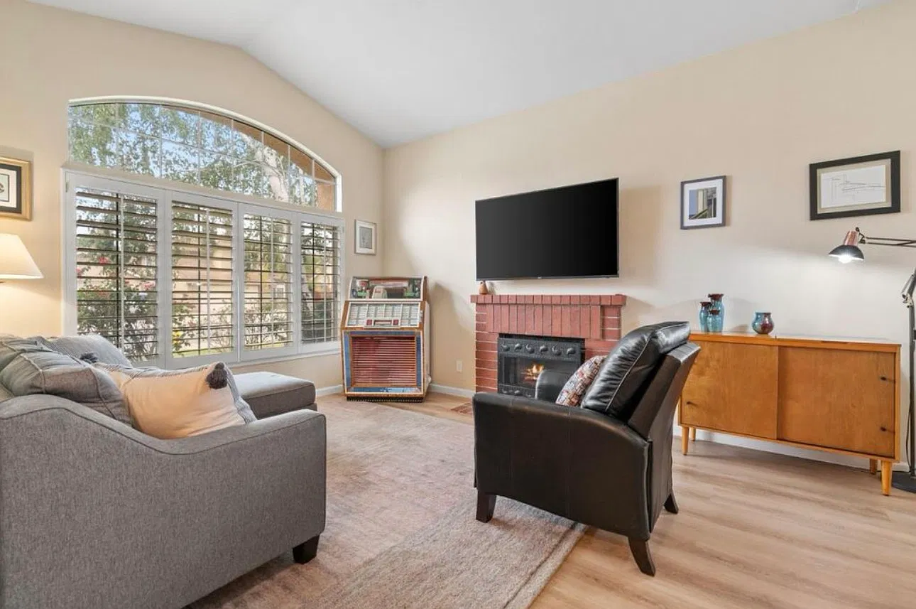 3 bed, 1578 sqft, $4,300 — Photo 3