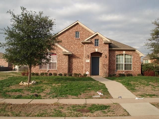 1st image of 523 Branchwood Dr