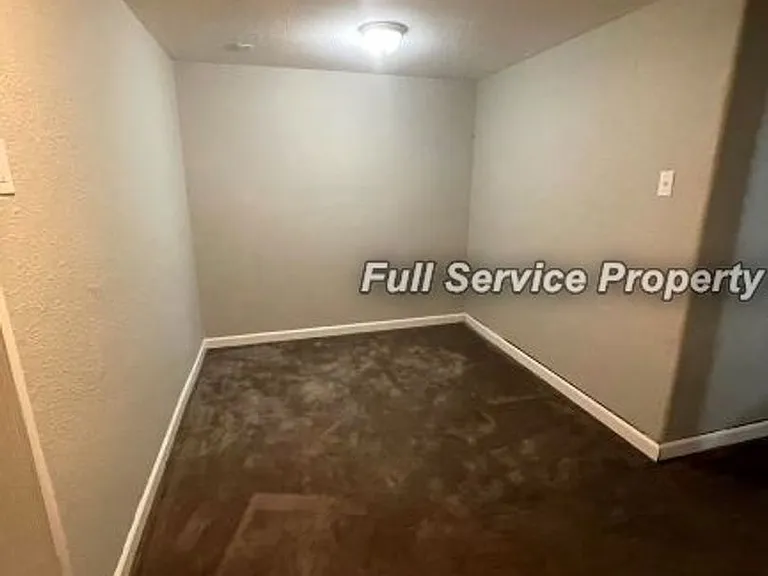 602 S 20th Pl — Photo 18