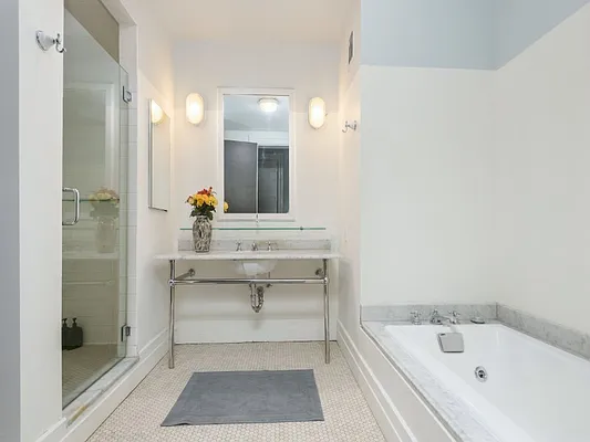 Sold by Sotheby's International Realty | media 6