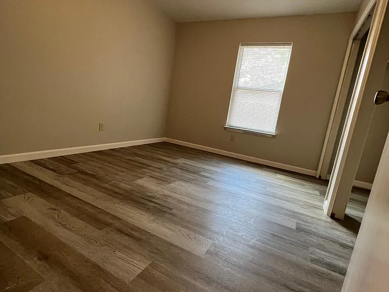 1005 Country Aire Dr #A — Photo 6