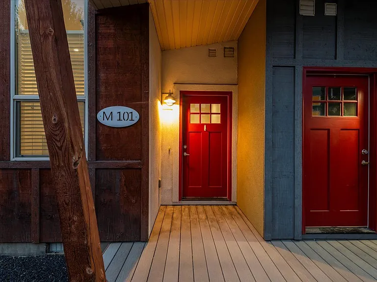 Verraso Village Townhomes — Photo 15