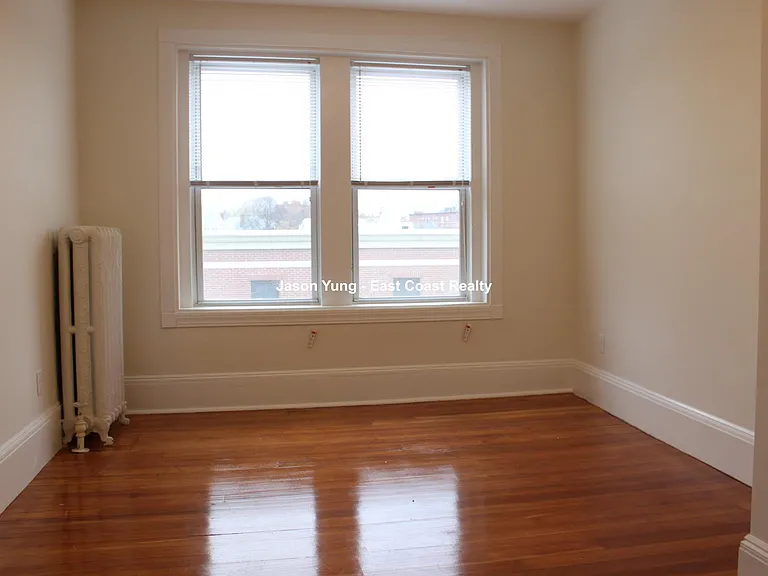 83 Harvard St #20 — Photo 5