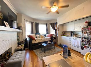 3719 N Broadway St APT 3F, Chicago, IL 60613