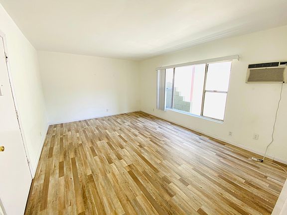4th image of 1948 Cheremoya Ave APT 6