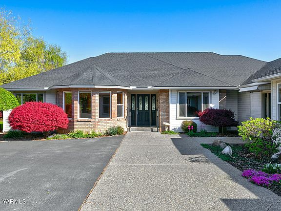 3rd image of 613 Friedline Rd