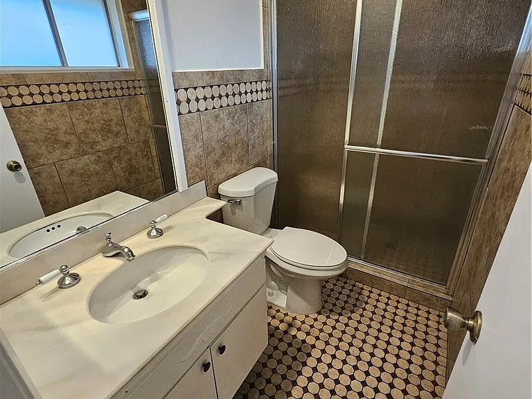 15271 Cadiz Dr — Photo 27
