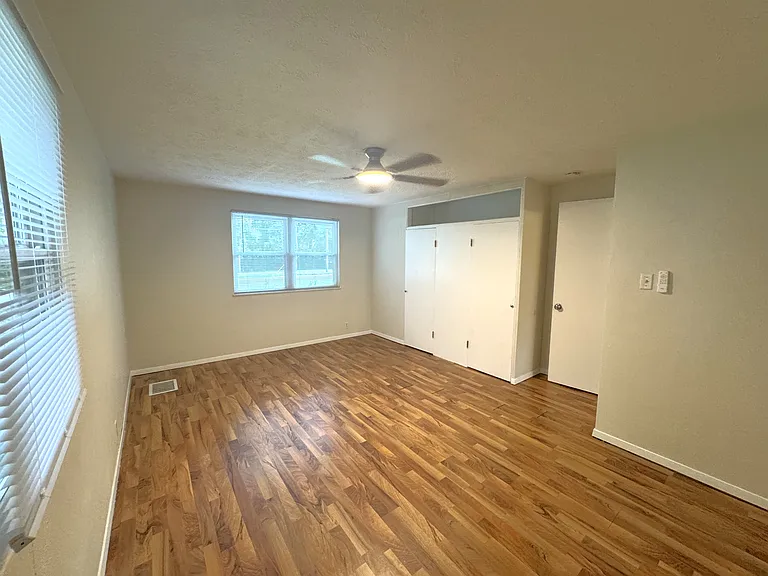 1251 E Colfax Ave — Photo 12