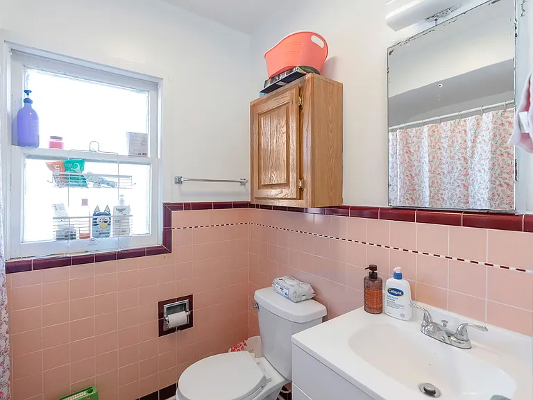 654 N 100 E #1 — Photo 6