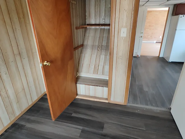 1147 Sloan St #5 — Photo 10