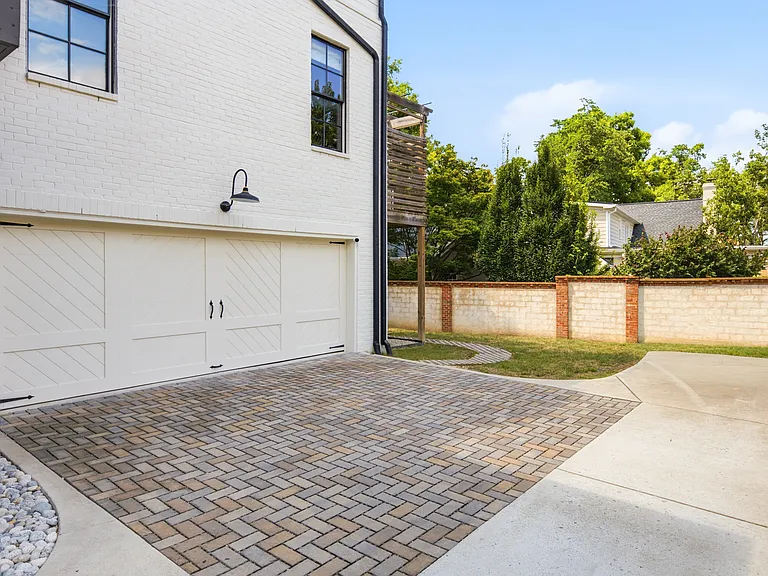 3914 Abbott Martin Rd — Photo 71