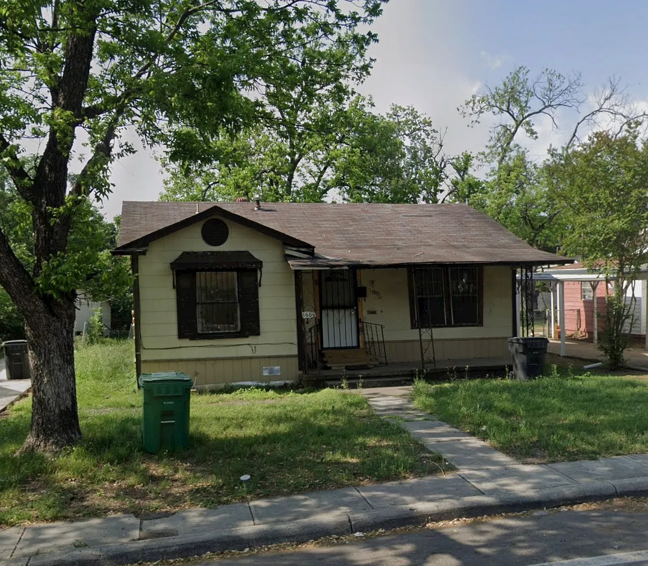 3 bed, 1336 sqft, $1,295 — Photo 2