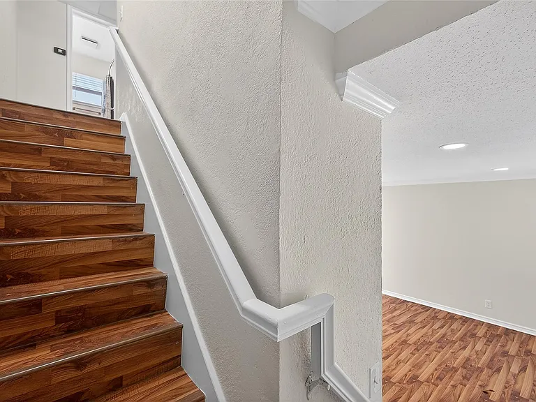 1221 Cedar Post Ln #1B — Photo 12