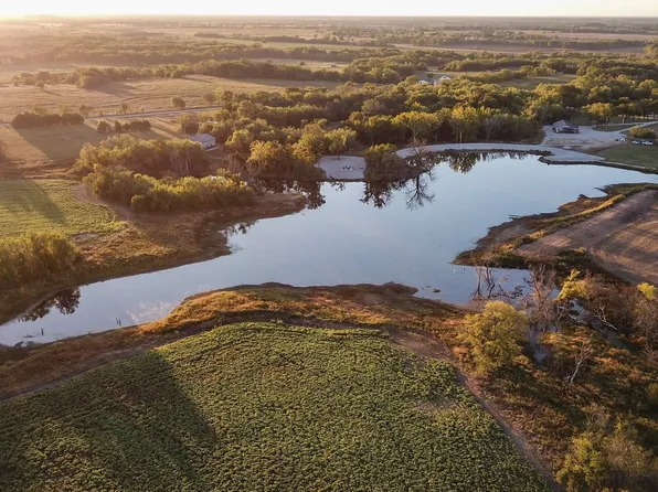 5385 County Road 6200, Cherryvale, KS 67335
