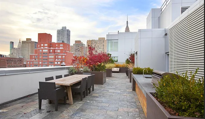 Sold by JG Realty Associates Inc. | media 22