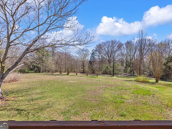 3rd image of 80 Riverbend Cir