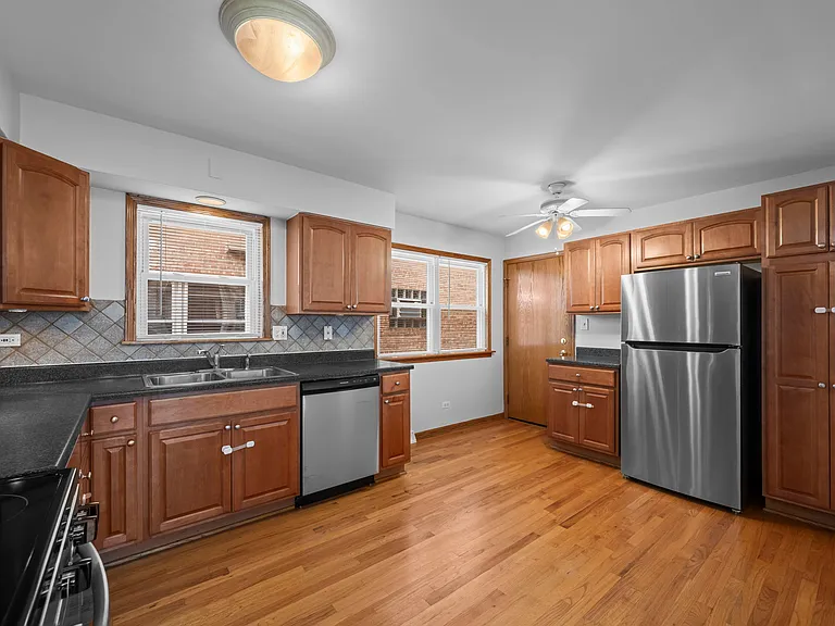 8610 W Summerdale Ave #2S — Photo 6