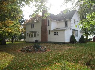 7082 S Hoosier Rd, Ashton, IL 61006