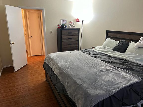 5th image of 4415 Blackhawk Ln APT 104