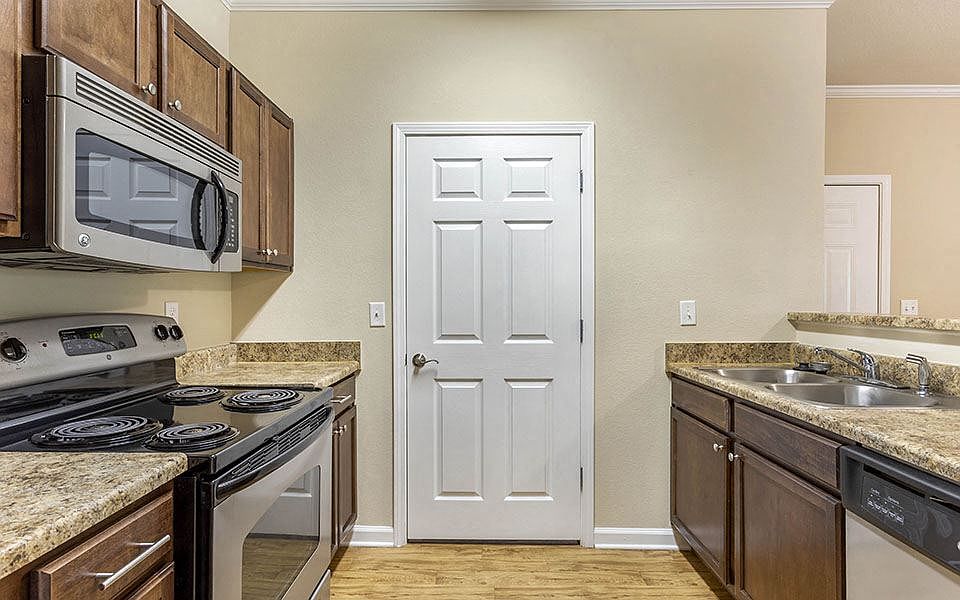 Parkway Kitchen with Stainless Steel Appliances
