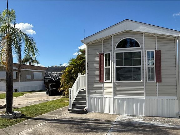 2nd image of 8539 Pepperwood Dr