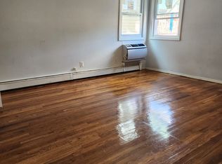 111AV E 142nd St S, Jamaica, NY 11435