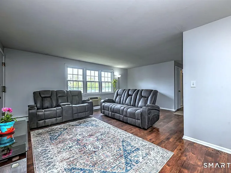 1254 Farmington Ave #C — Photo 6