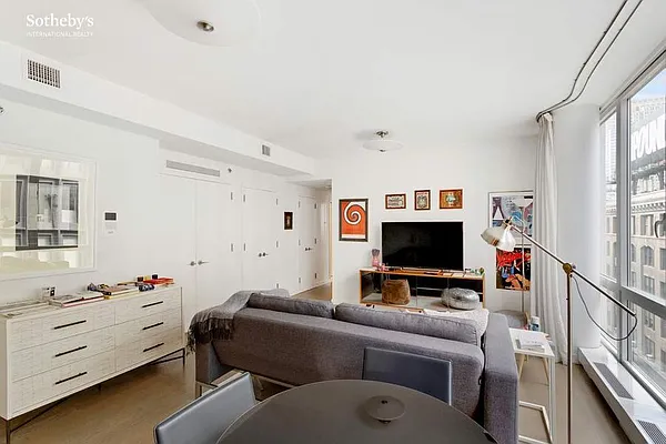 Rented by Sotheby's International Realty | media 4