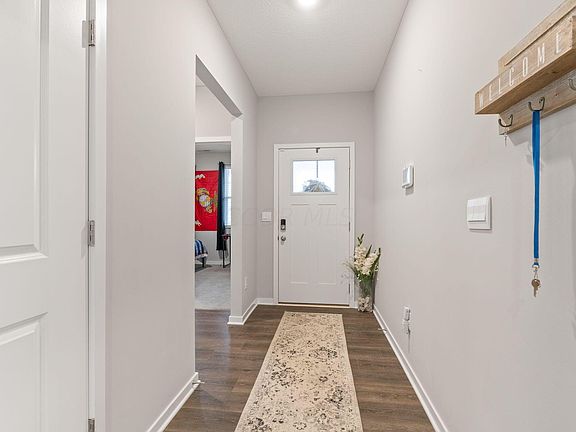 3rd image of 1263 Kinghorn Cir W