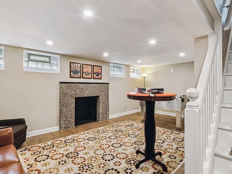 Building's Lounge