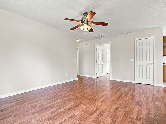 5th image of 150 Higdon Ln