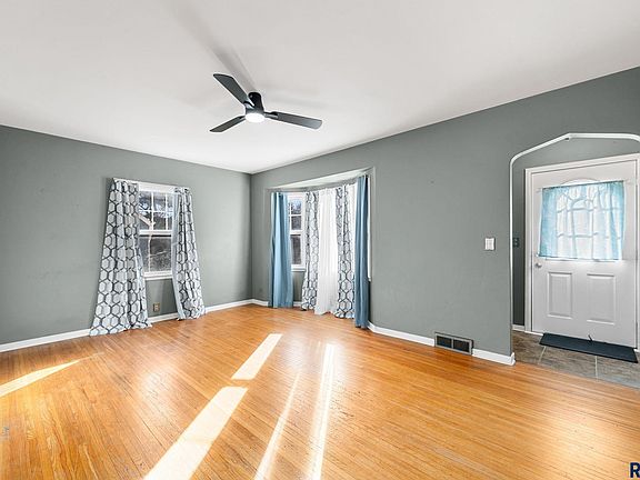 4th image of 1604 W 18th St