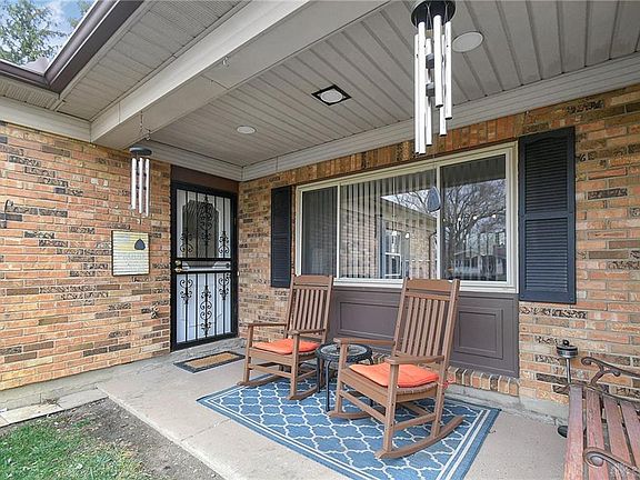 3rd image of 3060 Maginn Dr