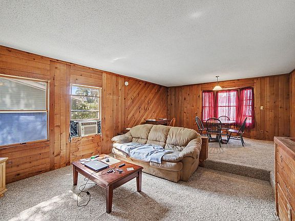 3rd image of 506 Bear Lake Rd