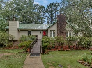 809 Lakeside Pl, Northport, AL 35473